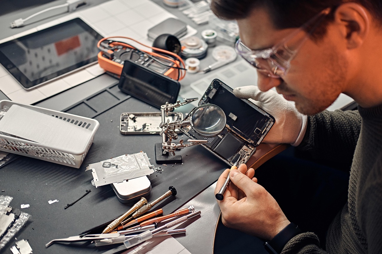 tablet repair technician